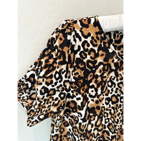 TALBOTS | Petite Animal Print Silky Keyhole Ruched Short Sleeve Top | Medium - Picture 3 of 6